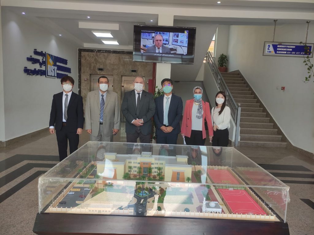 جامعة بني سويف تبحث سبل التعاون مع الوكالة الكورية للتعاون الدولي "كويكا" 1 WhatsApp Image 2021 09 28 at 51688583963