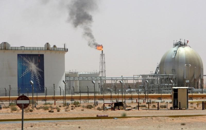 النفط يرتفع بعد قرار السعودية بتمديد الخفض التطوعي لإنتاج الخام 1 download 1 11688383683