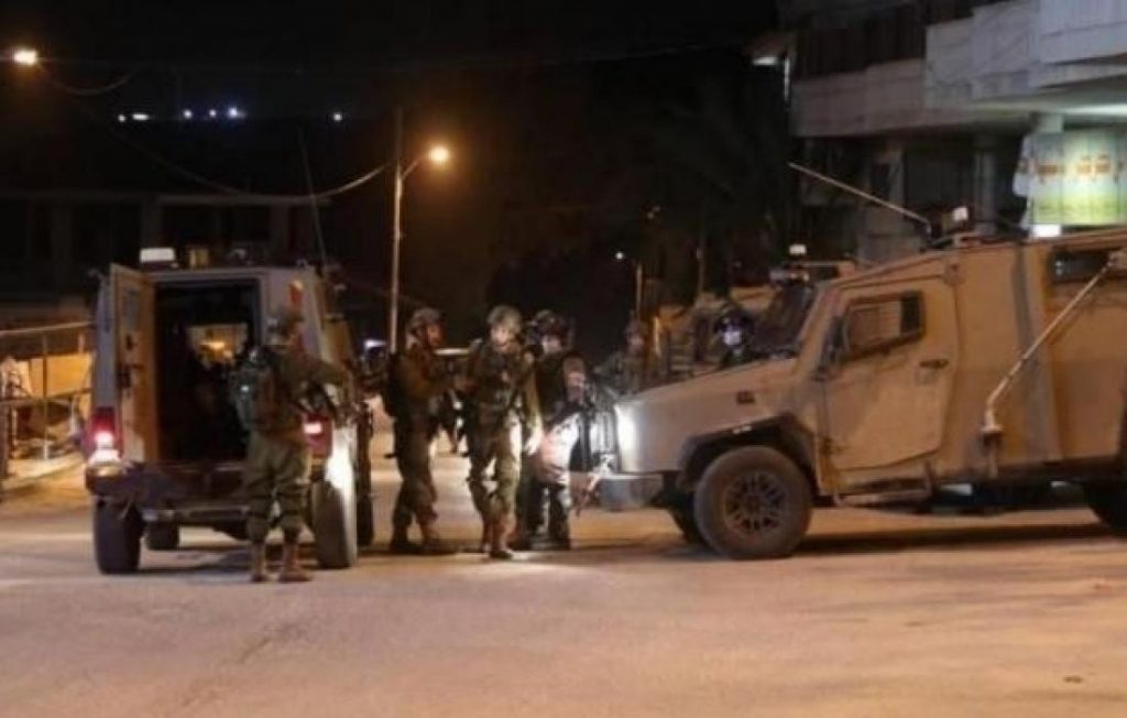 الاحتلال يحاصر مسجداً في مخيم "جنين" ويطالب مُقاومين داخله بتسليم أنفسهم 1 ovzDM1688395743