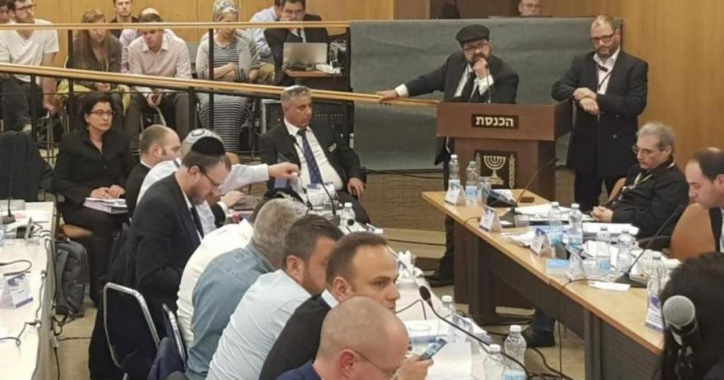 لجنة بالكنيست تصادق على مشروع قانون يحظر النشاط السياسي للفلسطينيين بالجامعات الإسرائيلية 1 vWoBe1689579184