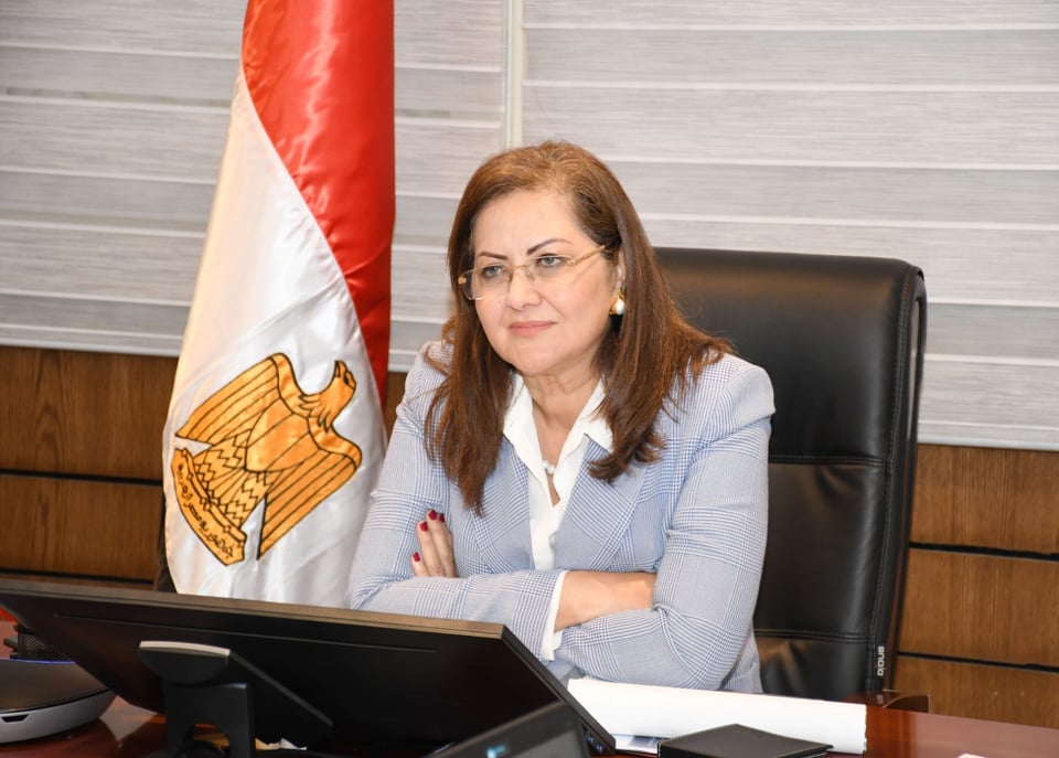 الوزيرة هالة السعيد وزيرة التخطيط1689096905
