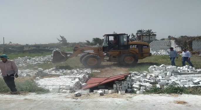 التنمية المحلية: استرداد ١ر١ مليون متر مربع بعد إزالة ٤٨١٠ مبان مخالفة خلال الموجة الـ٢١ 1 وزارة الزراعة تواصل إزالة التعديات على الأراضي الزراعية خلال فترة الأعياد1690706283