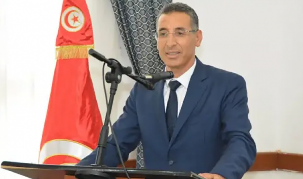 وزير الداخلية التونسي ينفي الادعاءات حول عمليات طرد المهاجرين 1 وزير الداخلية التونسي توفيق شرف الدين1691081103