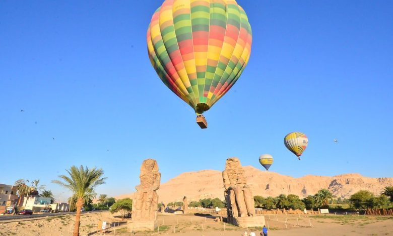 103853 رحلات البالون الطائر تحلق يومياً بسماء الأقصر1692268384