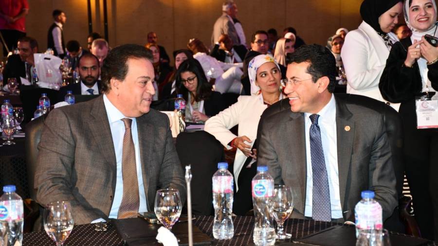 وزير الرياضة:لابد من تعظيم الشراكة بين القطاعي العام والخاص لخلق مناخ جاذب للاستثمارات الرياضية 1 10698821691661963
