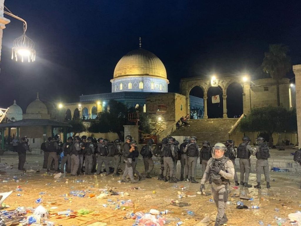 "أوقاف القدس" تدين اعتداء شرطة الاحتلال الإسرائيلي على المُصلين عند أبواب الأقصى 1 183178709 4166354210083472 3563195972958339941 n1692971523