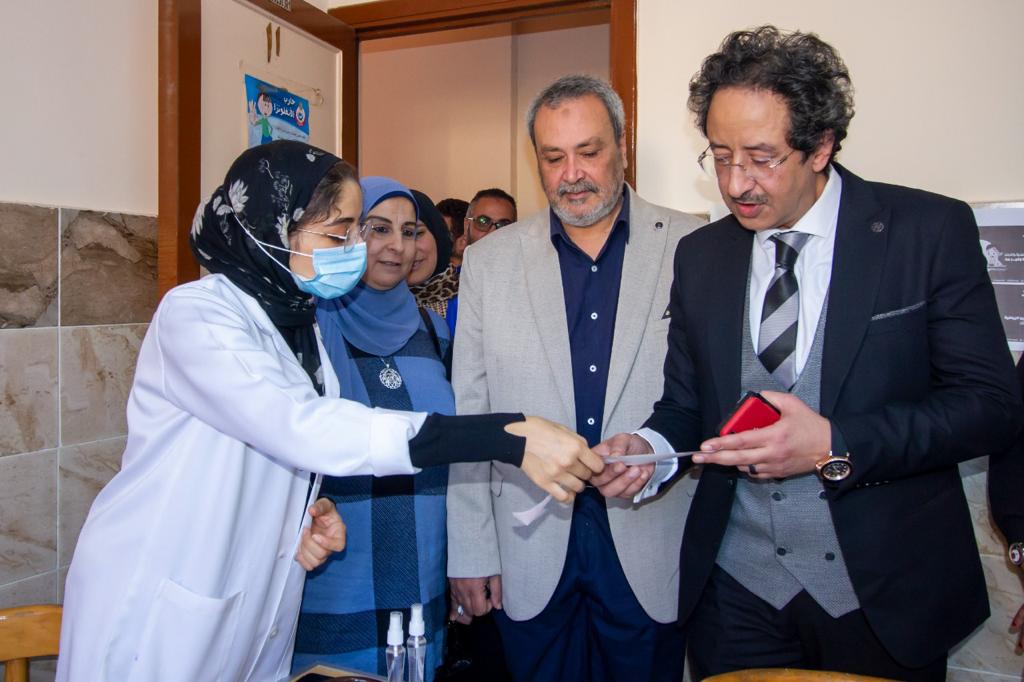 فحص 1416 شخصا ضمن قافلة طبية بالمحلة الكبرى 1 19 2022 638062835224697155 4691691262544
