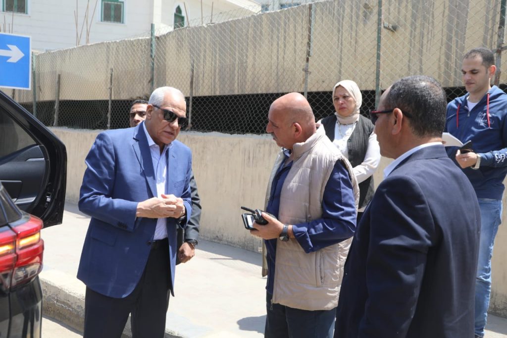 محافظ الجيزة يوجه بالحفاظ على الحالة العامة للنظافة بالطرق والشوارع التي تم تطويرها 1 19 2023 638184618430864136 861691765943