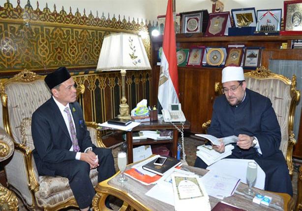 وزير الأوقاف يبحث مع مفتي الجمهورية التعاون لتسيير قوافل علمية دعوية لشمال سيناء 1 2016 4 19 17 59 56 9981693302963