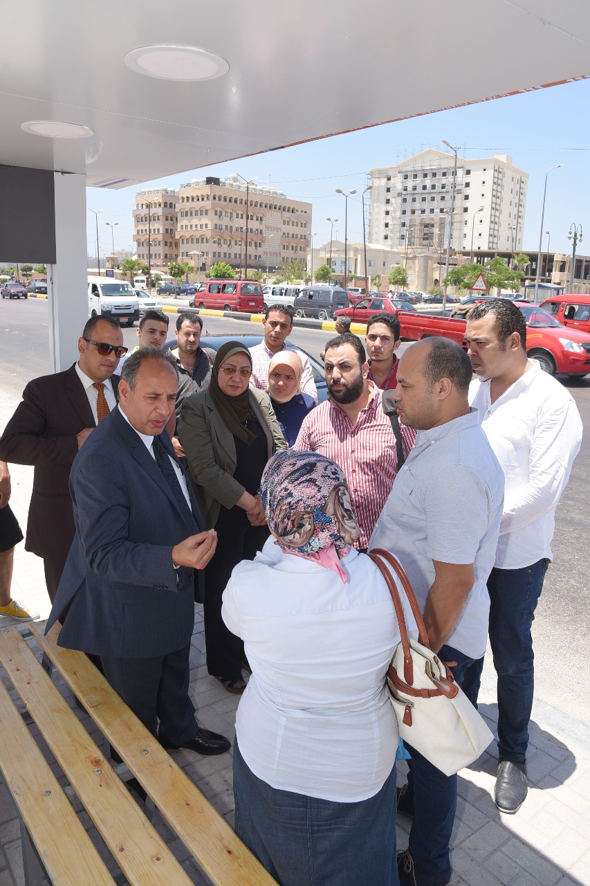 313458 محافظ اﻹسكندرية خلال اففتاح المحطة (6)1692968703
