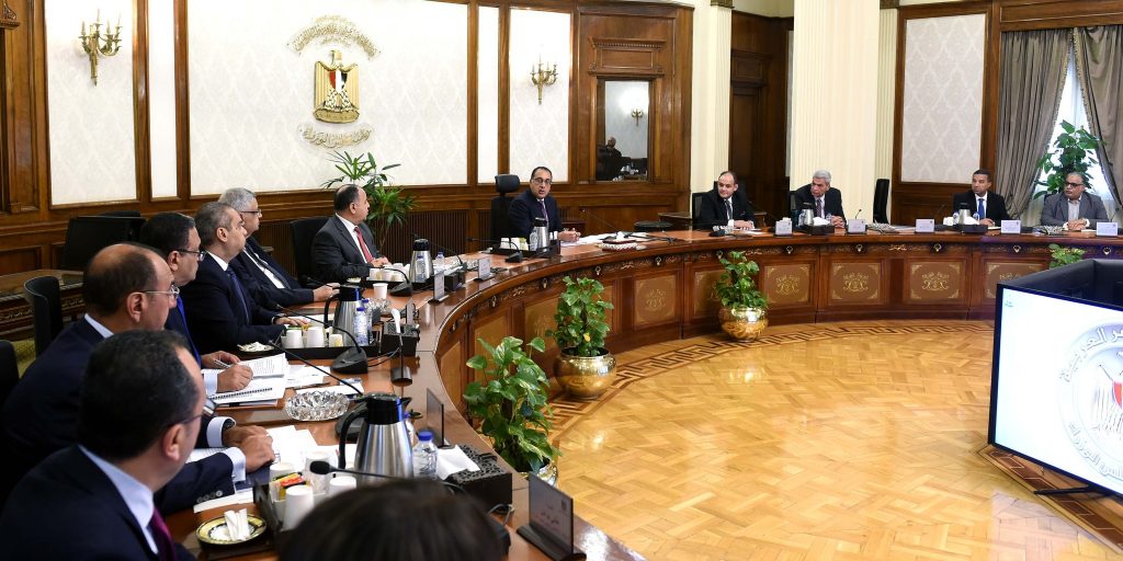 مدبولي: الدولة مستعدة لتقديم حزمة محفزات بشرط سرعة توطين صناعة السيارات وتشغيل المصانع 1 348260149 786149216432604 4798341091470229461 n1693500183