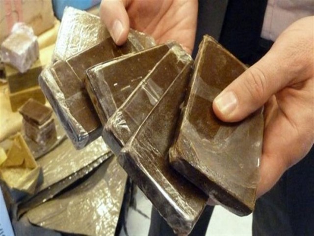 ضبط أحد العناصر الإجرامية بالغربية لحيازته 120 طربة لمخدر الحشيش بقصد الإتجار 1 36818 162651863178010191692957003
