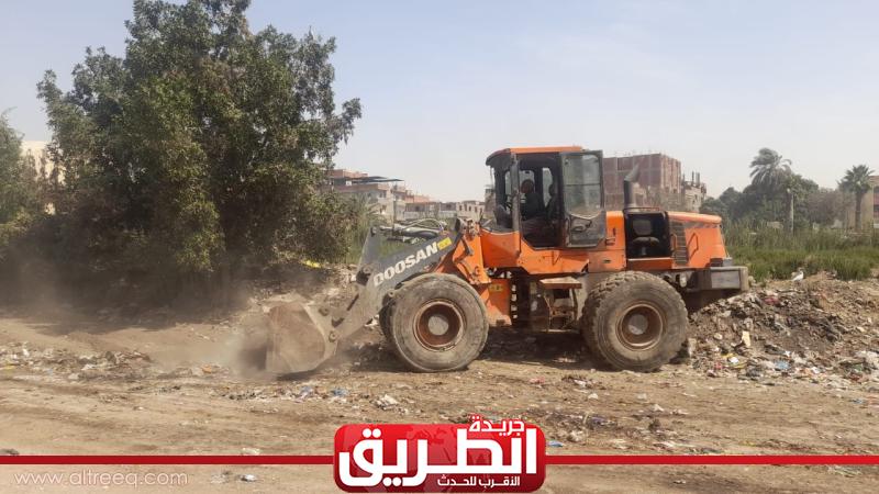 الجيزة تستجيب لشكاوى المواطنين وترفع مخلفات بشارع في الوراق وتزيل سور مقام بالمخالفة في الهرم 1 385013 W1692556263