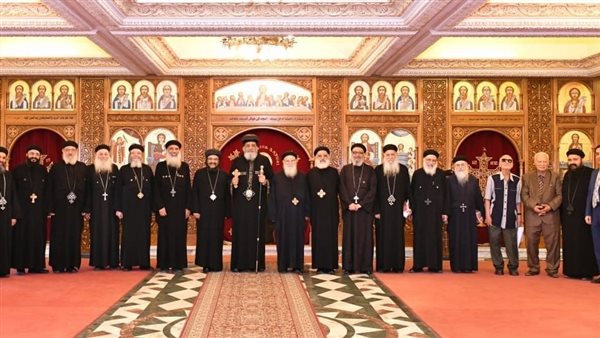 البابا تواضروس يلتقي أعضاء هيئة تدريس الكلية الإكليريكية ومسئولى المدارس الأرثوذكسية بالإسكندرية 1 7341692195843