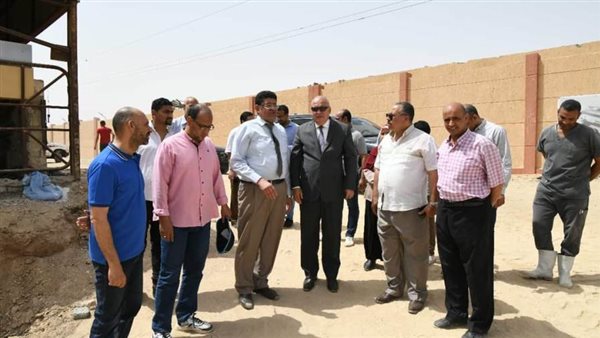 محافظ قنا يتفقد مشروع محطة "البيوجاز" لإنتاج الوقود الحيوي ويتابع تنفيذ مشروع "الـ 1000 فدان" 1 9621692201484