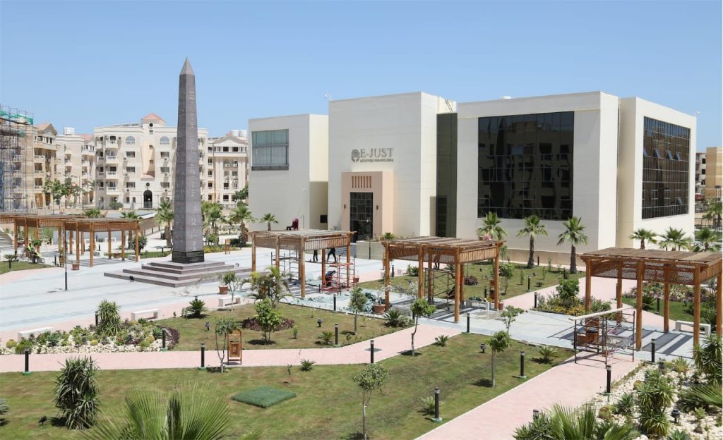 رئيس الجامعة المصرية اليابانية يعلن تنسيق القبول بكليات وبرامج الجامعة للعام الدراسي الجديد 1 IMG 20200902 WA00271692101703