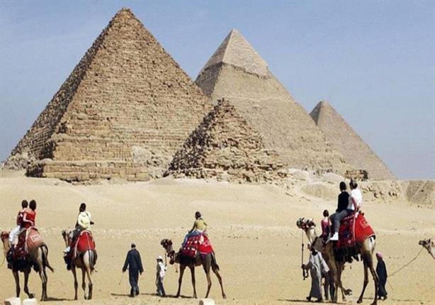 الحكومة :لا صحة لإصدار قرار بغلق منطقة الأهرامات بالجيزة لمدة شهرين ضمن أعمال خطة التطوير 1 elaosboa18542 11691142125