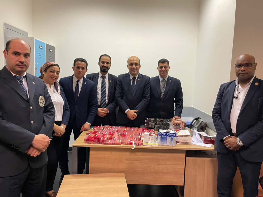ضبط راكبة حاولت تهريب كمية من مستحضرات التجميل بمطار القاهرة 1 elaosboa674301691384223