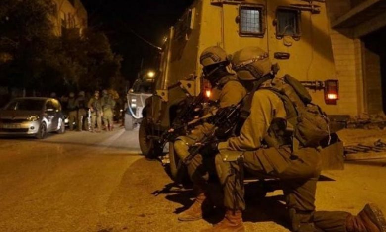 بعد إطلاق نار في "حوارة".. الاحتلال الإسرائيلي يُشدد قبضته الأمنية على "نابلس" 1 noaQR1692459783
