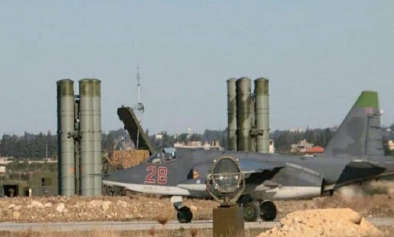 الدفاعات الجوية الروسية تتصدى لهجوم صاروخي على قاعدة حميميم1690911423