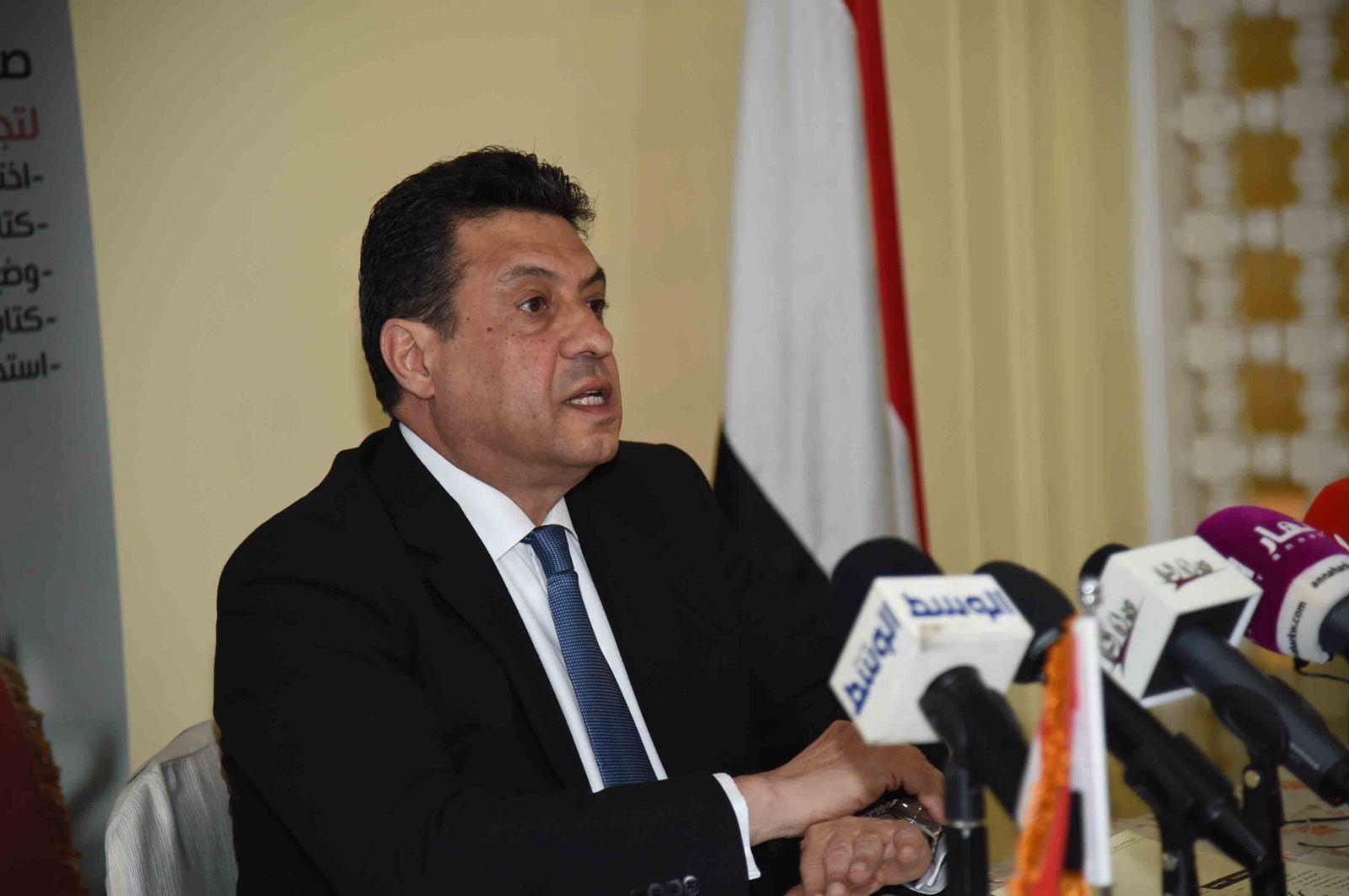 سفير مصر بالكويت: موقع القنصلية جاهز لمساعدة أبناء الجالية للاستعلام عن شهادة الموقف التجنيدي 1 سفير مصر بالكويت1692803943