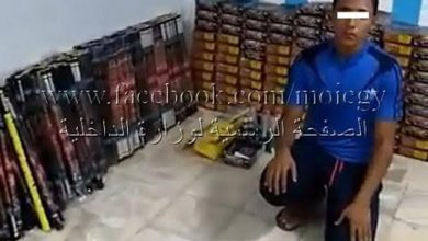 ضبط أحد الأشخاص لقيامه بالإتجار فى الألعاب النارية بالغربية1692361203