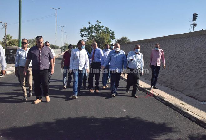 محافظ أسيوط يتفقد أعمال الرصف بمدينة ديروط 1624963665 41691584923