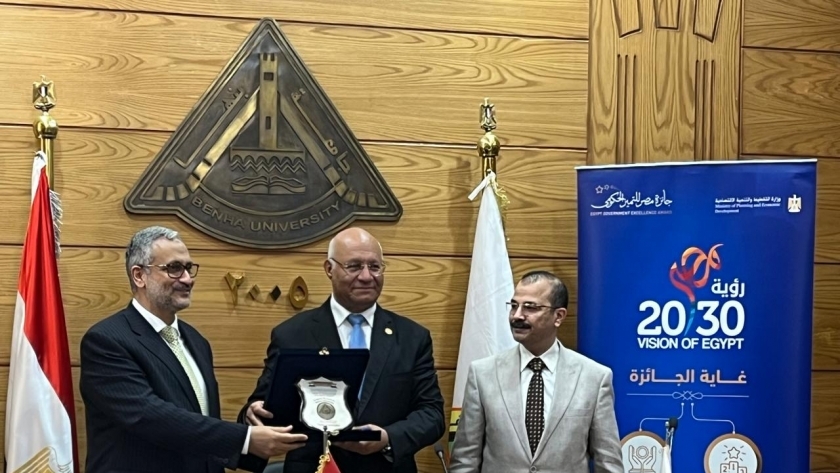 جائزة مصر للتميز الحكومي تتابع عملية التحكيم النهائية للجوائز الداخلية بجامعة المنصورة 1 113392093616800919651695813065