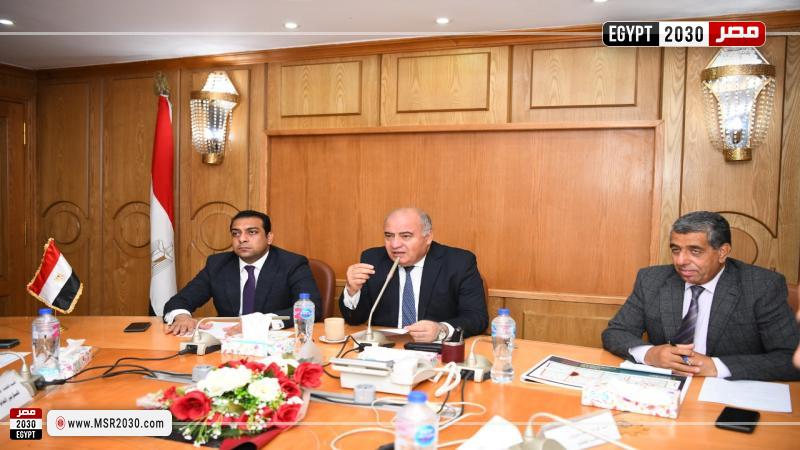 محافظ قنا يتابع الموقف التنفيذى لأعمال المرافق بمدينة الأمل 1 126539 W1694362744