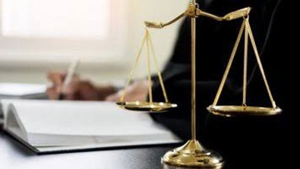 الداخلية تكشف حقيقة ادعاء شخص بقيام الشرطة باقتحام منزله والقبض عليه للمعارضة على حكم صادر ضده 1 1551693678023