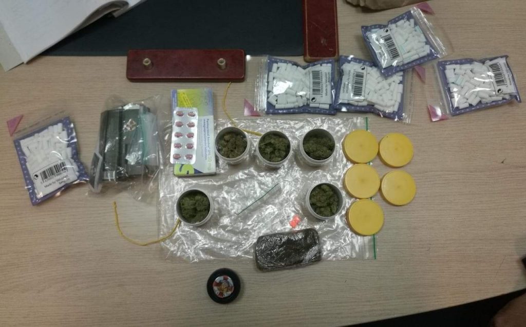 إحباط محاولة تهريب كمية من المواد المخدرة بطرد بريدي عبر مطار القاهرة بقيمة نحو 6 ملايين جنيه 1 159636041641694619543