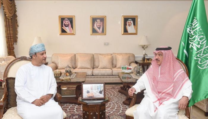 صحيفتان عمانيتان: زيارة ولي العهد السعودي إلى مسقط تعكس الرغبة في تحقيق التكامل الاقتصادي 1 1638627749 1638627749 1kzejkcuz6tc