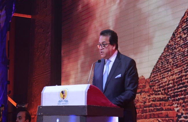 وزير التعليم العالي: أسبوع شباب الجامعات أصبح هدفًا يدعم خطط الدولة لتحقيق التنمية المُستدامة 1 19 2018 636550170100121370 121694682423