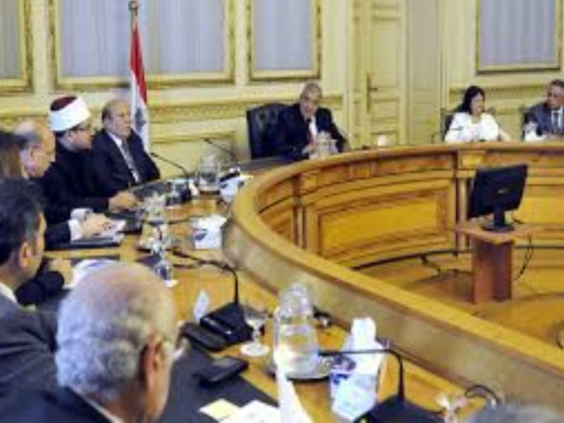 مجلس الوزراء يوافق على مشروع قانون بشأن إقرار بعض التيسيرات للمصريين المقيمين بالخارج 1 2019 10 27 14 40 24