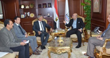 محافظ الإسكندرية يناقش سبل الاستفادة من مبادرة "ابدأ" في حل مشكلات المستثمرين والمصانع المتعثرة 1 2020022206263426341693835884