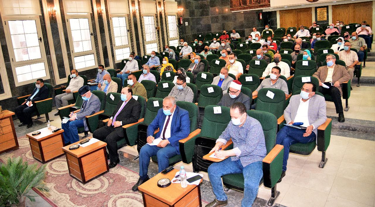 محافظ الغربية يشدد على تكثيف حملات الرقابة على الأسواق تنفيذا لتوجيهات مجلس الوزراء 1 2021 637616188756225489 6221695578223