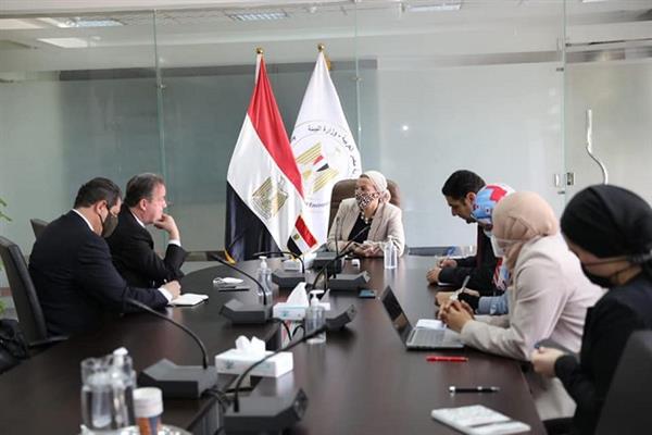 وزيرة البيئة تبحث مع المدير التنفيذي لصندوق المناخ الأخضر التصدي لآثار التغيرات المناخية 1 2022 637825982984079751 4071693827183