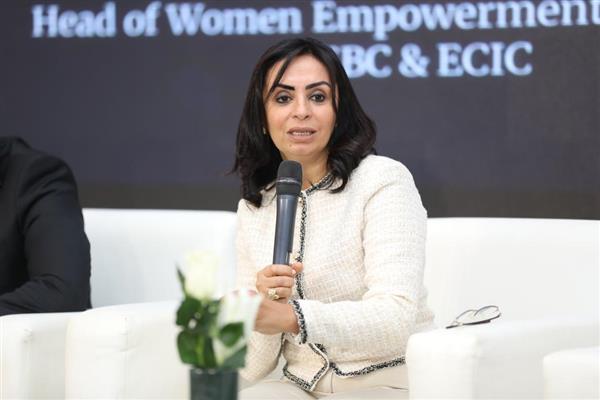 مايا مرسي تؤكد اهمية استخدام الذكاء الاصطناعي لخدمة قضايا المرأة والتصدي لظاهرة العنف السيبراني 1 2022 638037583536582114 6581694776263