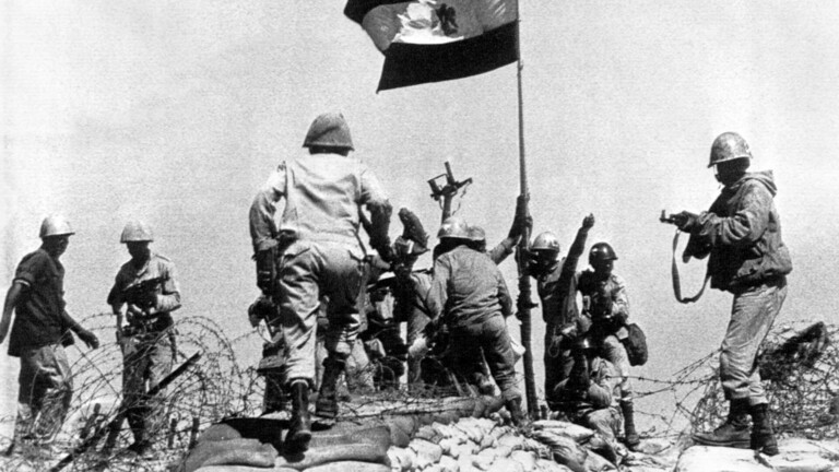 في ذكرى 50 عامًا على حرب أكتوبر.. اللواء سمير فرج يتحدث عن الأمن القومي المصري والعربي بالصحفيين 1 383945 59 16650452771694109543