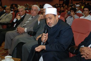 شيخ الأزهر: مستعدون لإنشاء مركزٍ لتعليم اللغة العربية في لوس أنجلوس خدمةً للجاليات العربية والمسلمة 1 414797 308411025900970 134356203306454 709697 1561263516 o