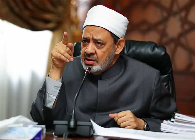 شيخ الأزهر: نحمل على عاتقنا نشر صحيح الدين الإسلامي وتصحيح الصور المغلوطة عن سماحته 1 431204 01695124865