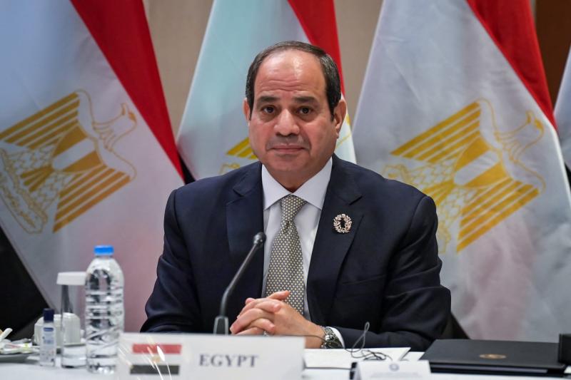 الرئيس السيسي يتقدم بخالص العزاء لأسر الضحايا من المواطنين المصريين المتوفين فى ليبيا جراء الإعصار والفيضانات 1 5334601694607004