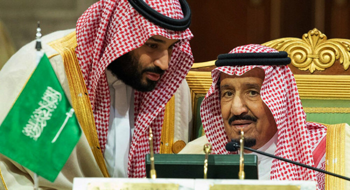 العاهل السعودي وولي العهد يتلقيان رسالتين من رئيس إيران تتصل بالعلاقات الثنائية 1 609b13f111d021694691903