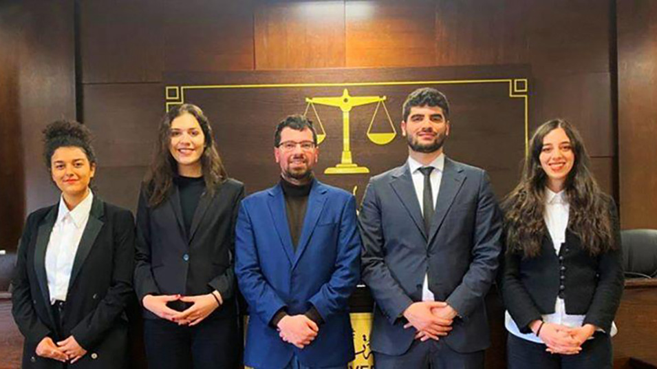 فريق جامعة الإسكندرية يفوز بالمركز الثاني في مسابقة دولية للمشاريع الطلابية الناشئة بباريس 1 91982998 1505429152960566 3454211092572536832 n1695484686