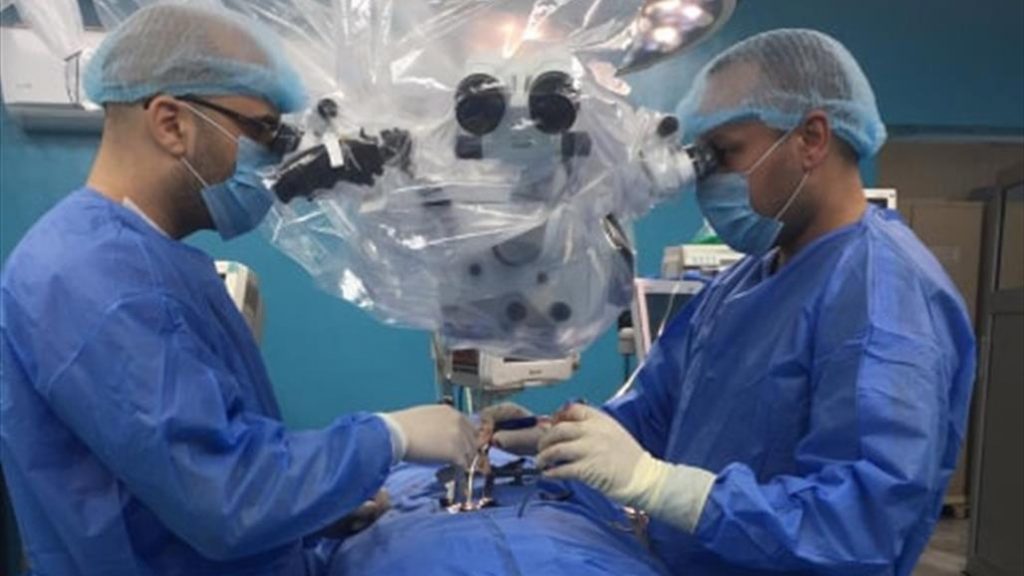 لأول مرة.. استئصال انزلاق غضروفي بالميكروسكوب الجراحي في مستشفى العامرية بالإسكندرية 1 Doc P 335570 6371831331877763281695071886