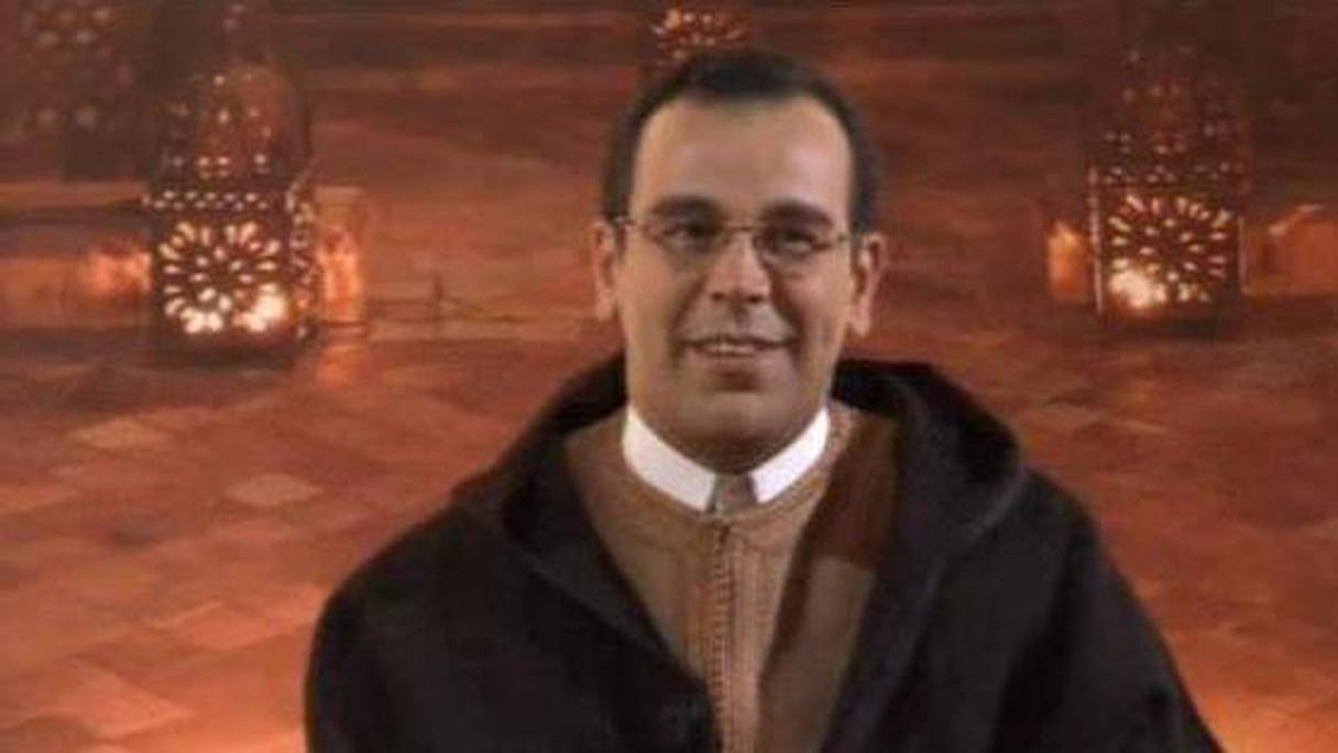 المنشد محمود التهامي يطلق كليب أغنيته الجديدة "حياتي".. ويغنيها لأول مرة أمام الجمهور بحفل نقابة الصحفيين 1 E73R5ST2RJEV7HJ4TX4ST5Y6RA1695388805