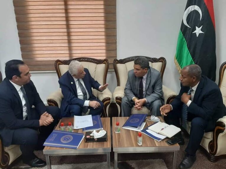 وزير التربية والتعليم يبحث مع مدير بعثة "USAID" في مصر تعزيز مشروعات التعاون المشترك 1 img 5717369427