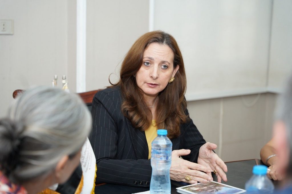 المدير التنفيذي للمعهد القومي للحوكمة تبحث تعزيز التعاون مع وفد من دولتي ناميبيا وسيراليون 1 khaligyoun680931695997683