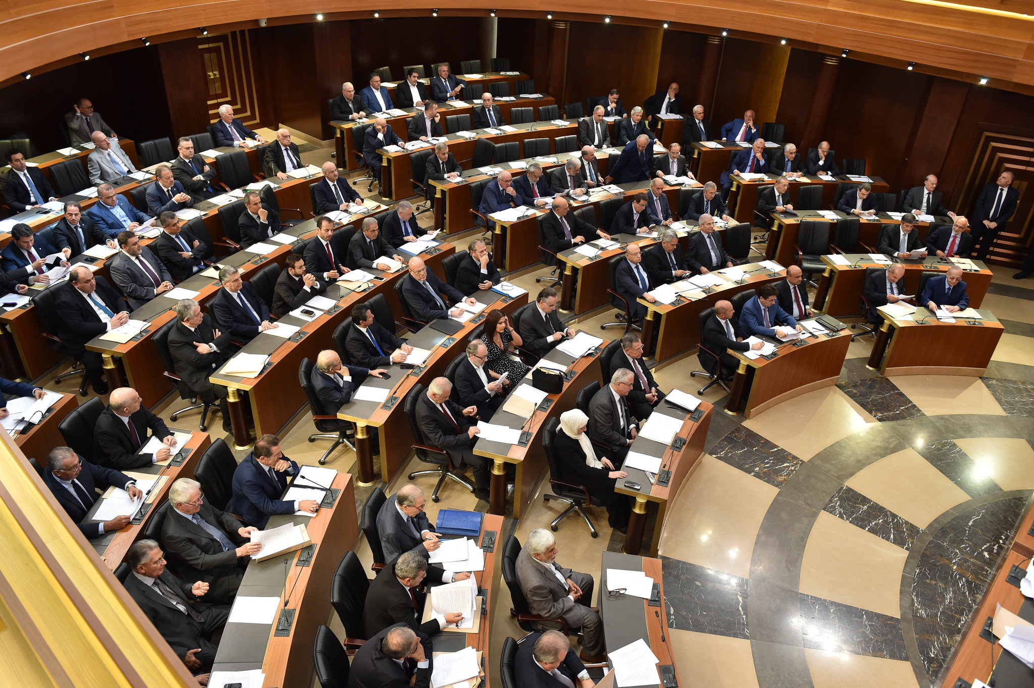 توافُد أعضاء مجلس النواب للتوقيع على نماذج تزكية المترشحين لانتخابات رئاسة الجمهورية 2024 1 مجلس النواب1695720843