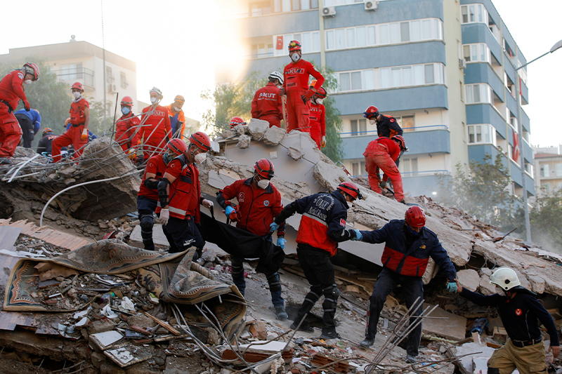 مصرع وإصابة 55 شخصا جراء زلزال غرب أفغانستان 1 جراء زلزال1696681383